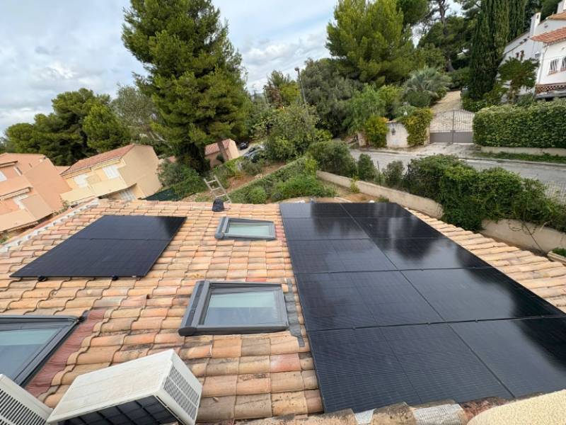 Installation de panneaux photovoltaiques avec aides de l'Etat TV 5,5% à la Ciotat dans le Var PESS