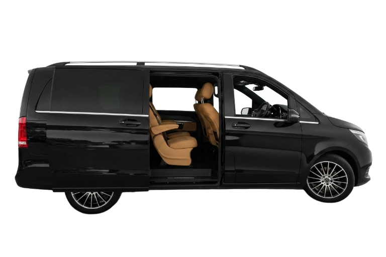 Mercedes Classe V taxi porte coulissante ouverte dévoilant un intérieur cuir camel, tarif fixe garanti pour chaque transfert en Provence